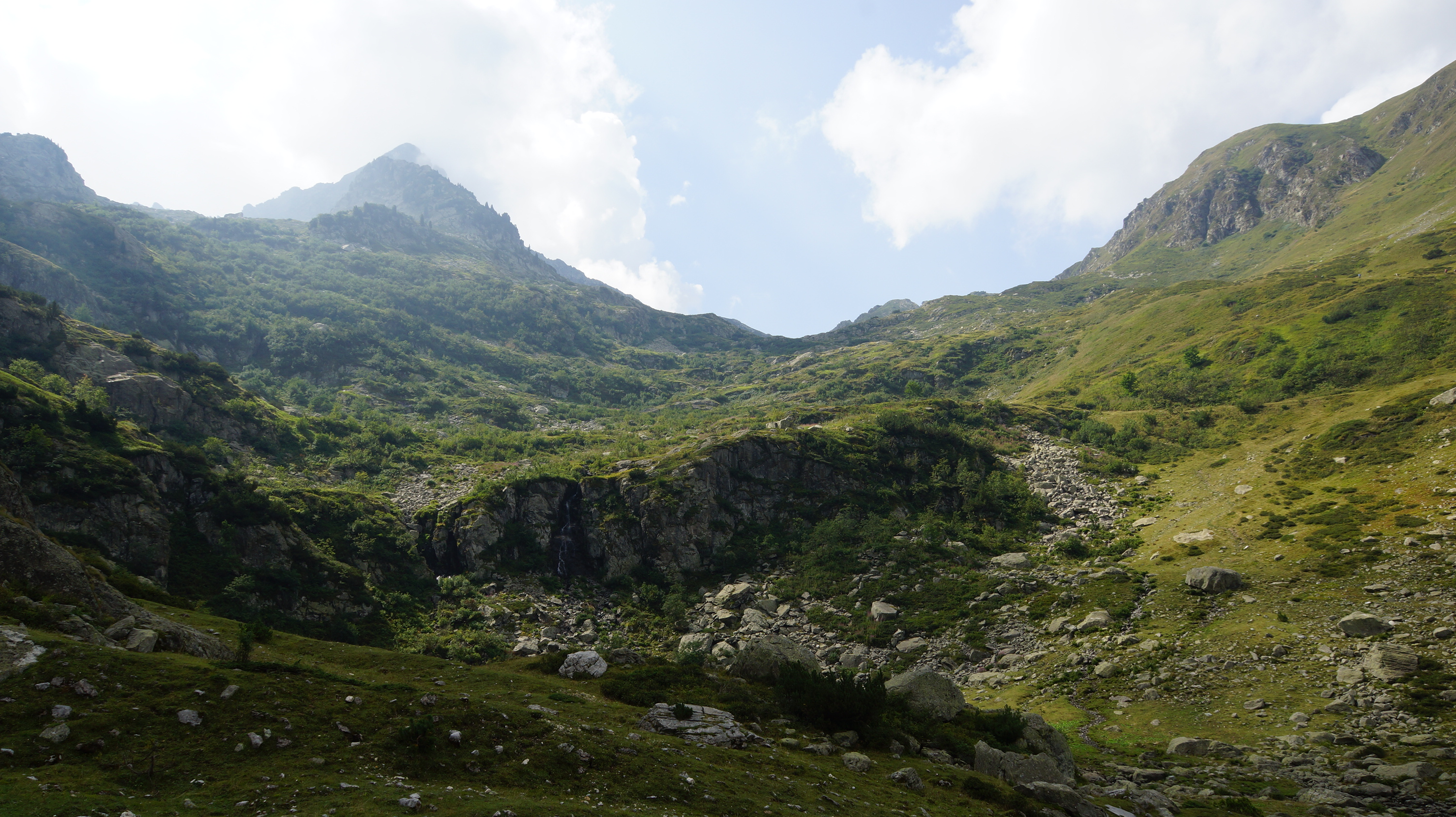 LOMONE PIEMONTE PHOTO HIKING